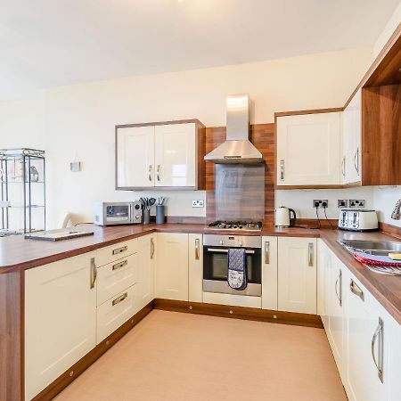 Cairns Vista Apartment วิทบี ภายนอก รูปภาพ